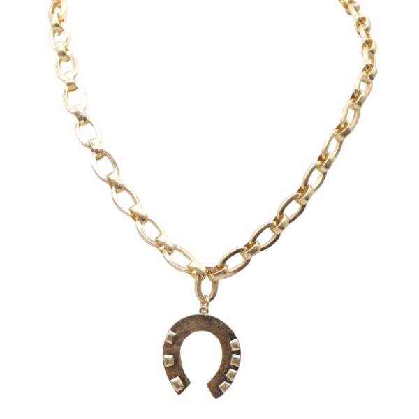 METAL HORSESHOE PENDANT NECKLACE