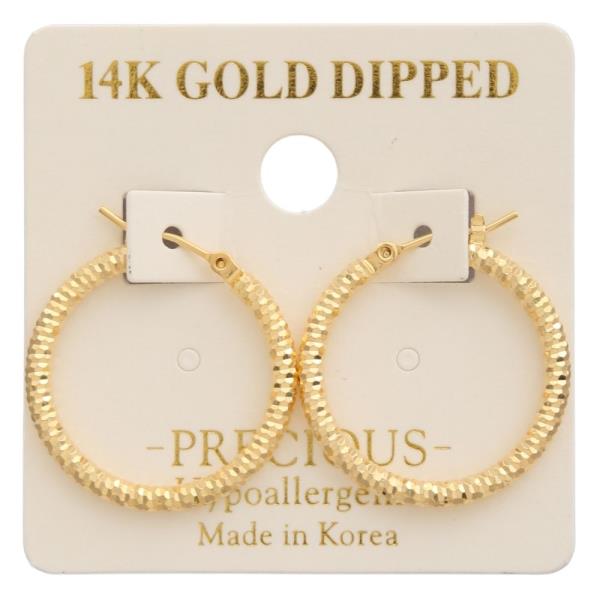 TEXTURED METAL HOOP EARRING