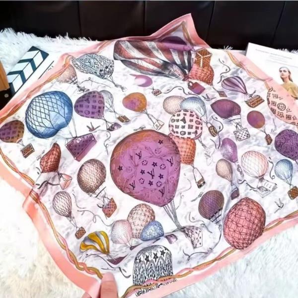 FALL PRINT SILKY BANDANA SQUARE NECK SCARF