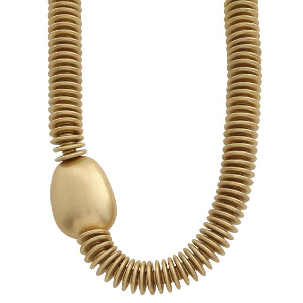 ASYMMETRICAL SMOOTH PEBBLE STACK DISC NECKLACE