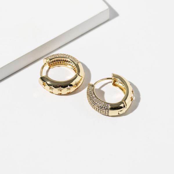 METAL RHINESTONE STAR PUFFY HUGGIE EARRING