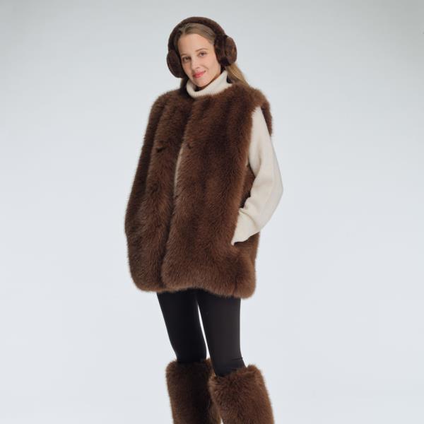 CC FAUX FUR VEST