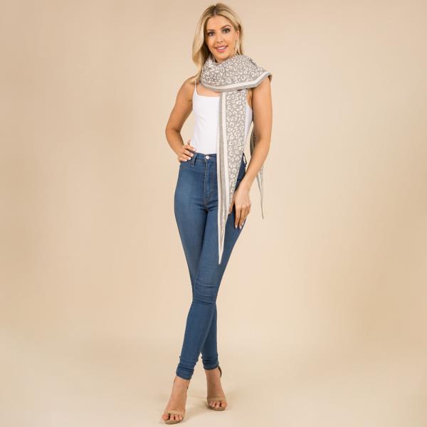 LEO KNIT SCARF
